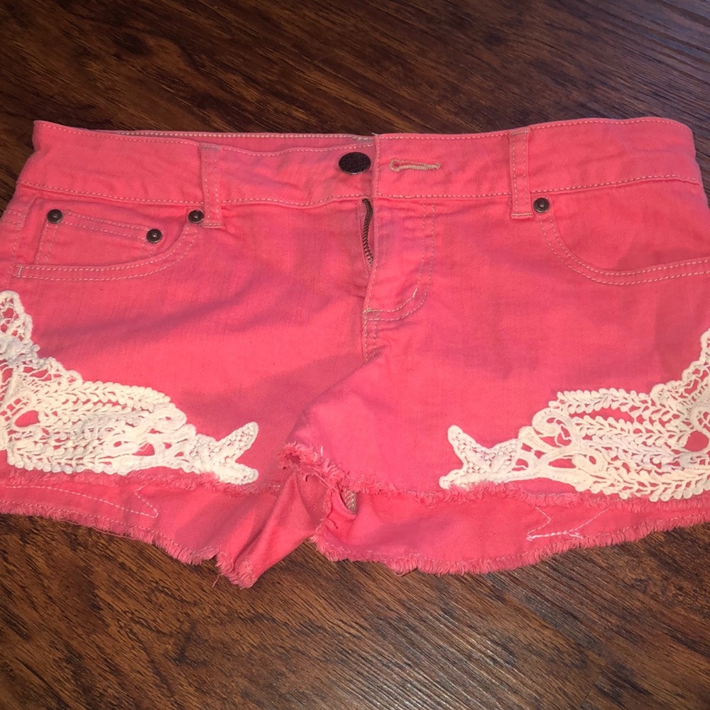 Shorts with lace trim